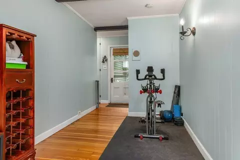 Entry Way - 50 Pitman Ave, Wakefield, MA 01880 photo 4 of 6