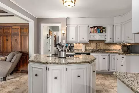 Kitchen - 50 Pitman Ave, Wakefield, MA 01880 photo 4 of 5