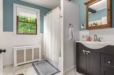 Bath - 50 Pitman Ave, Wakefield, MA 01880 photo 2 of 3