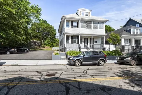31 Mount Pleasant Ave, Providence, RI 02908