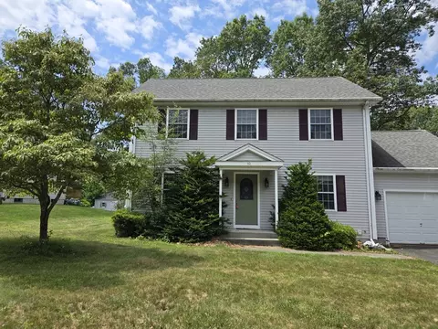 40 Dana Hl, Belchertown, MA 01007