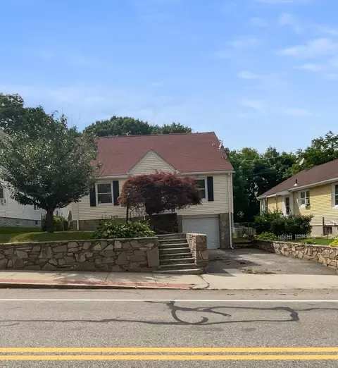 227 Plantation St, Worcester, MA 01604