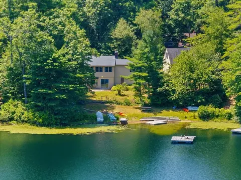 1 Baileys Way, Lakeville, MA 02347