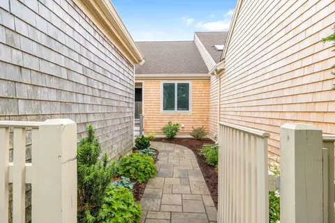 33 W Woods #33, Yarmouth, MA 02675
