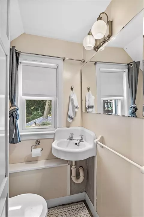 452 Lowell, Reading, MA 01867 photo 28