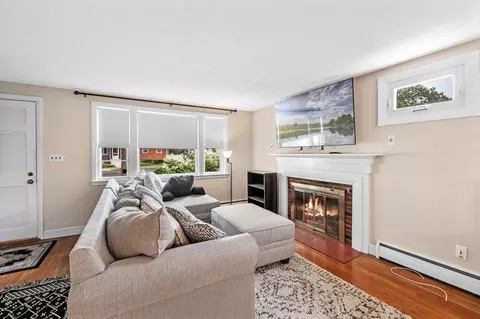 452 Lowell, Reading, MA 01867 photo 2