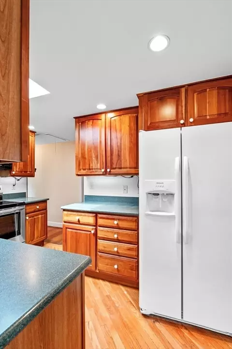 452 Lowell, Reading, MA 01867 photo 11