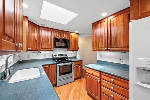 452 Lowell, Reading, MA 01867 photo 10