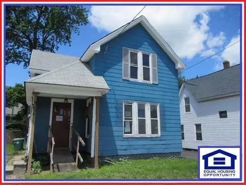 986 Main St, Clinton, MA 01510