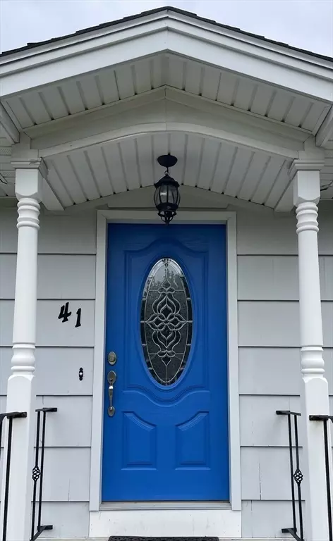 41 Roy St, Ludlow, MA 01056