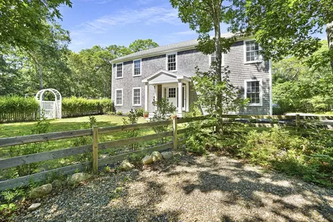 53 Stoney Hill Rd, West Tisbury, MA 02575