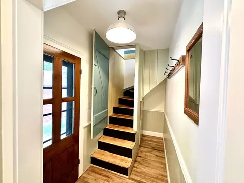 Entry Way - 103 High St, Northampton, MA 01062 photo 1 of 9