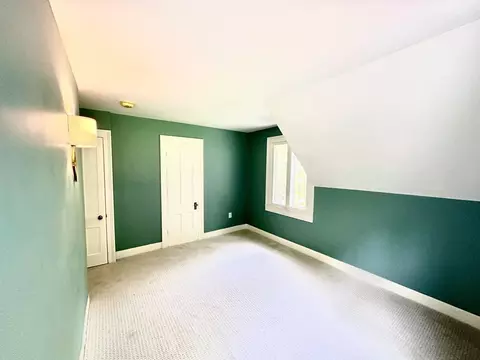 Bedroom - 103 High St, Northampton, MA 01062 photo 4 of 8