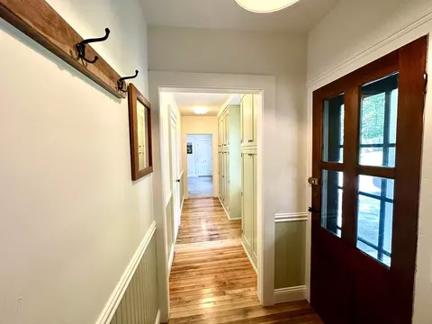 Entry Way - 103 High St, Northampton, MA 01062 photo 2 of 9