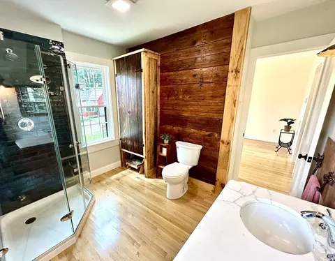 Bath - 103 High St, Northampton, MA 01062 photo 2 of 5