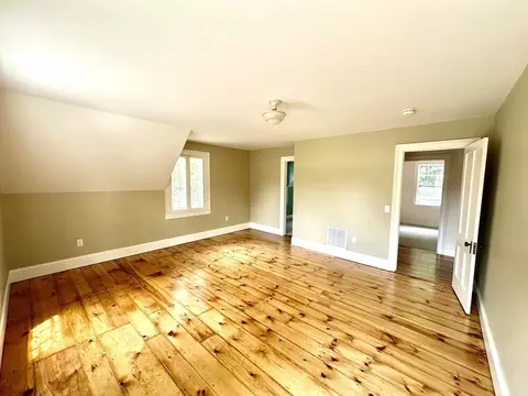 Bedroom - 103 High St, Northampton, MA 01062 photo 3 of 8