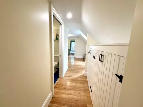 Entry Way - 103 High St, Northampton, MA 01062 photo 5 of 9