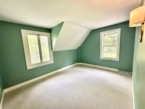 Bedroom - 103 High St, Northampton, MA 01062 photo 5 of 8