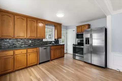 5 Marston Rd, Walpole, MA 02032 photo 2