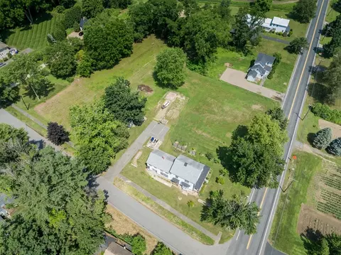 121 East St, Hadley, MA 01035