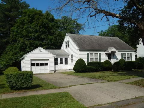 96 High St, Montague, MA 01376