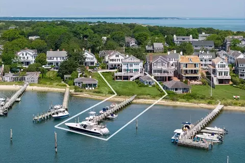111 N Water St, Edgartown, MA 02539