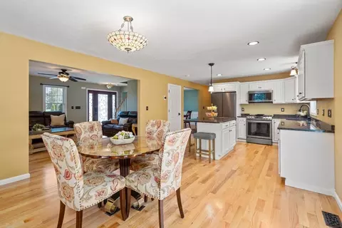 9 Devol Ave, Westport, MA 02790 photo 6