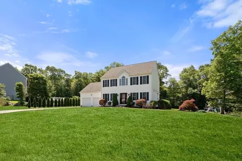 9 Devol Ave, Westport, MA 02790 photo 2