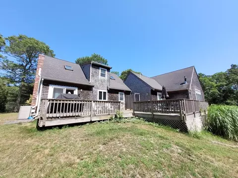 393 Thousand Oak Dr, Brewster, MA 02631