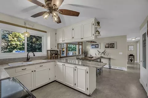 427 Massasoit Rd, Worcester, MA 01604 photo 11