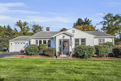 427 Massasoit Rd, Worcester, MA 01604
