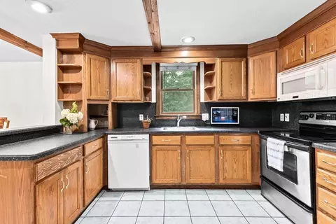 58 Barbara Rd, Hanson, MA 02341 photo 7