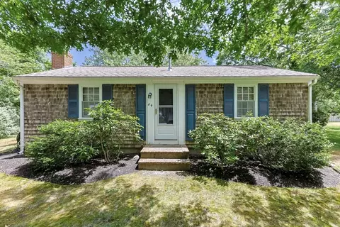 84 Iroquois, Yarmouth, MA 02673
