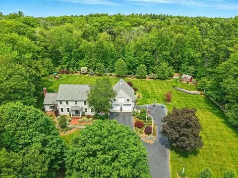 37 Pleasant St, Norwell, MA 02061