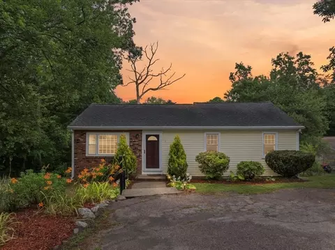 11 Peaceful Ln, Wareham, MA 02538
