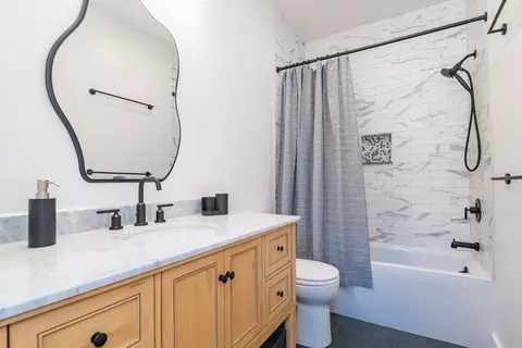 Bath - 116 High St, Amherst, MA 01002 photo 7 of 7