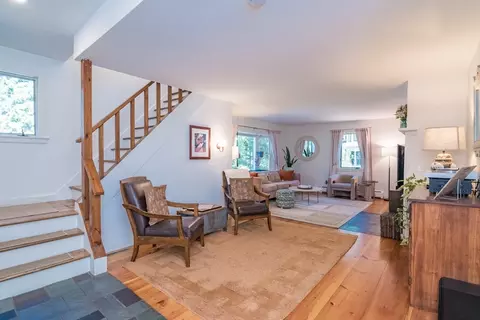 Entry Way - 116 High St, Amherst, MA 01002 photo 1 of 3