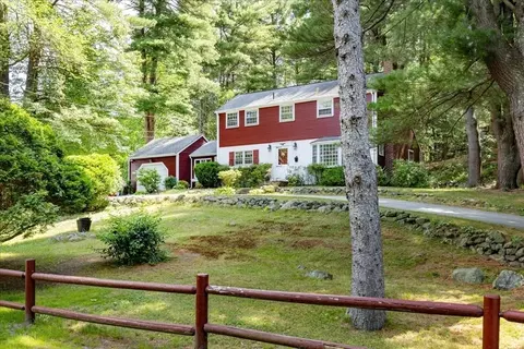77 Essex St, Middleton, MA 01949