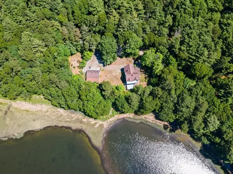 View/Area - 68 Squaws Path, Wareham, MA 02538 photo 3 of 7