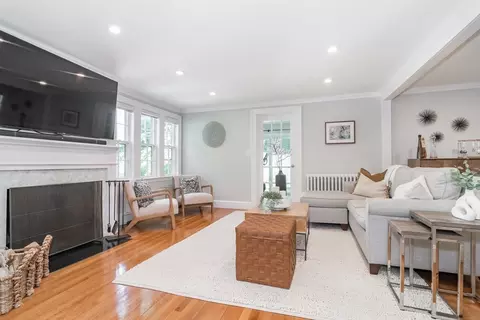 28 Cunningham Rd, Wellesley, MA 02481 photo 2