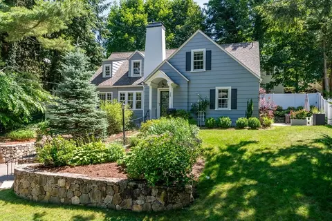 28 Cunningham Rd, Wellesley, MA 02481