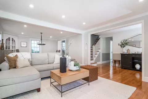 28 Cunningham Rd, Wellesley, MA 02481 photo 3