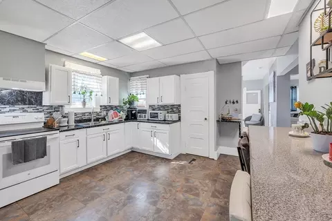 Kitchen - 32 Clifford St, Springfield, MA 01109 photo 4 of 4
