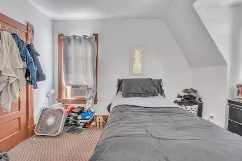 Bedroom - 32 Clifford St, Springfield, MA 01109 photo 5 of 5
