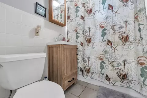 Bath - 32 Clifford St, Springfield, MA 01109 photo 1 of 1