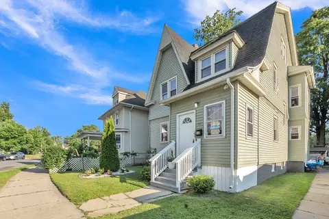 Exterior - 32 Clifford St, Springfield, MA 01109 photo 2 of 4