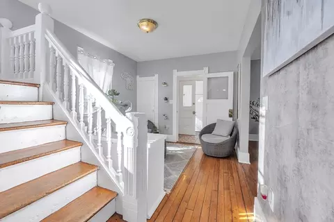 Entry Way - 32 Clifford St, Springfield, MA 01109 photo 3 of 3