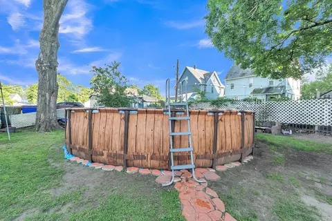 Exterior - 32 Clifford St, Springfield, MA 01109 photo 3 of 4