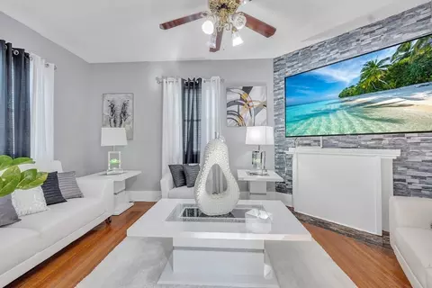 Living - 32 Clifford St, Springfield, MA 01109 photo 1 of 4