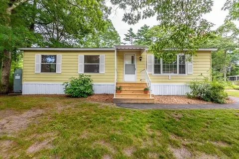 13 S Meadow Vlg # -4, Carver, MA 02330